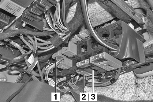 Find fuses, relays and grounds using an extensive electrical component locator.(BentleyPublishers.com watermark not printed on actual product.)